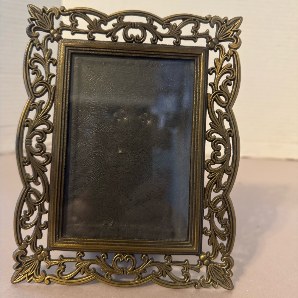 Ornate Gold/Brass Photo Frame